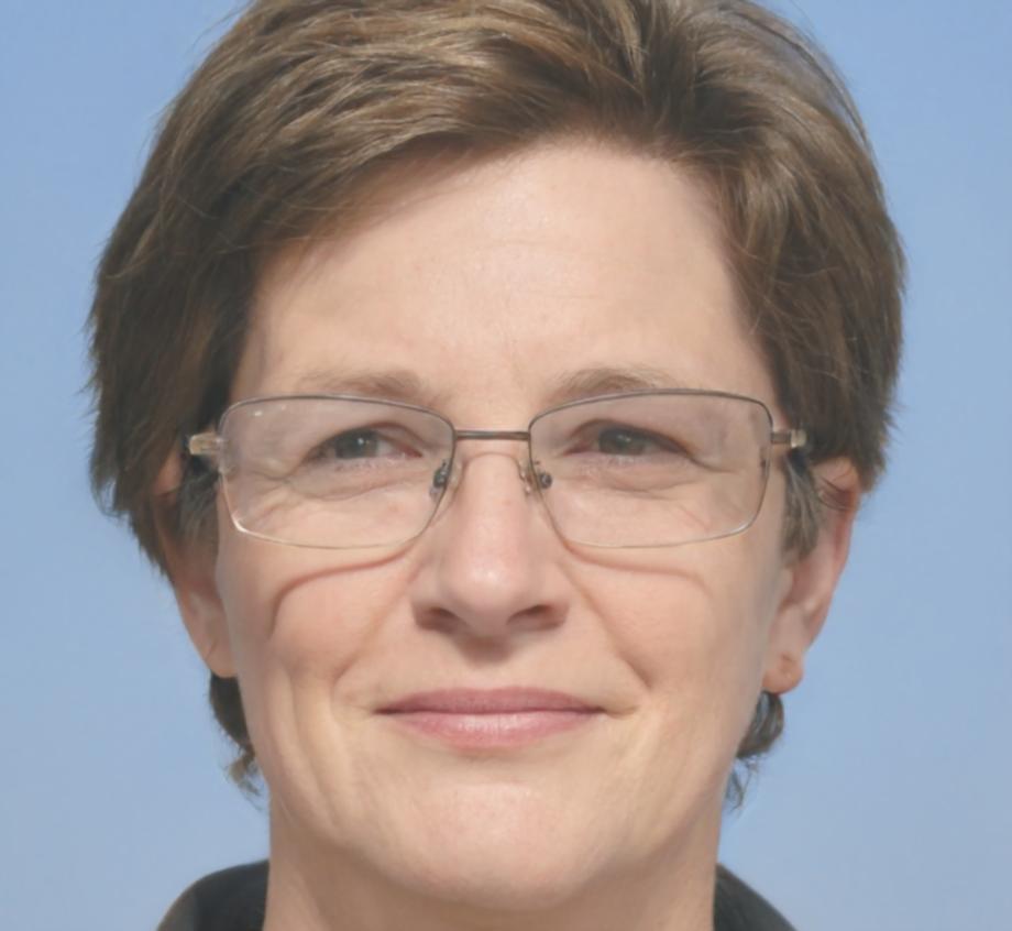 Portrait professionnel de Natacha Lemoine dans son bureau moderne